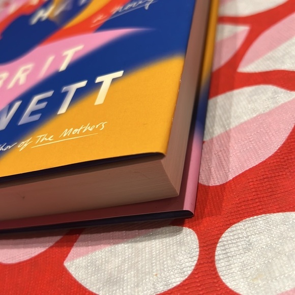 The vanishing half A novel - Picture 2 of 3